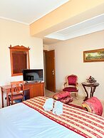 Hotel D'Angelo Palace