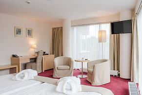 Riga Islande Hotel with FREE parking