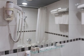 Riga Islande Hotel with FREE parking