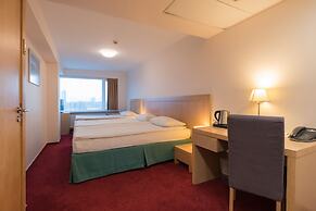 Riga Islande Hotel with FREE parking