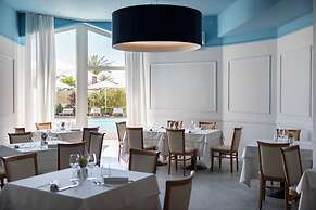 Grand Hotel