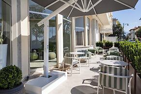 Grand Hotel