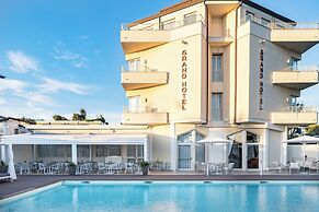 Grand Hotel