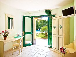 Ariadimari Hotel