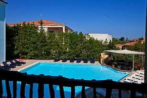 Ariadimari Hotel