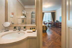 Appia Hotel Residences