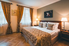 Appia Hotel Residences