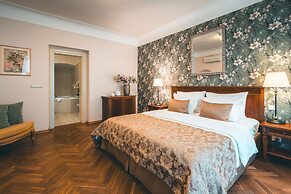 Appia Hotel Residences