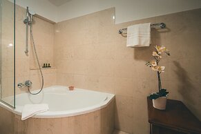 Appia Hotel Residences