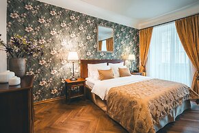 Appia Hotel Residences