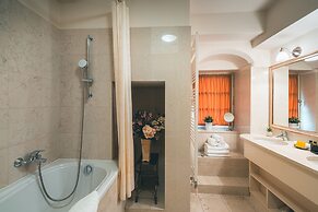 Appia Hotel Residences