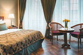 Appia Hotel Residences