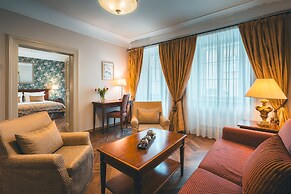 Appia Hotel Residences