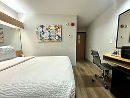 Microtel Inn & Suites by Wyndham Albertville