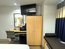 Microtel Inn & Suites by Wyndham Albertville