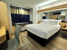 Microtel Inn & Suites by Wyndham Albertville