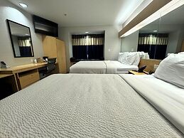 Microtel Inn & Suites by Wyndham Albertville