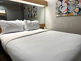 Microtel Inn & Suites by Wyndham Albertville