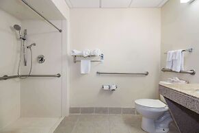 Clarion Pointe Charleston - West Ashley