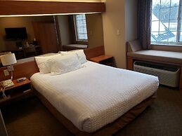 Parry Sound Inn & Suites