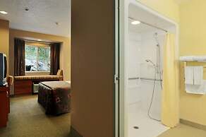 Parry Sound Inn & Suites