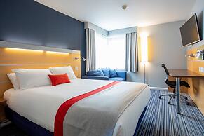 Holiday Inn Express Dunfermline by IHG