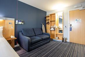 Holiday Inn Express Dunfermline by IHG