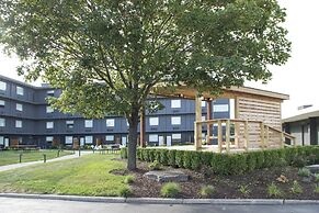 Trumbull and Porter Hotel