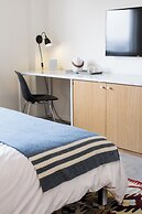 Trumbull and Porter Hotel