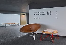 Trumbull and Porter Hotel