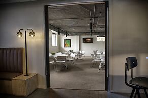 Trumbull and Porter Hotel