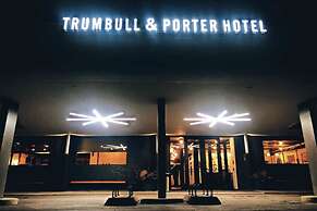 Trumbull and Porter Hotel