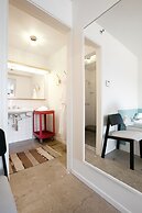 Trumbull and Porter Hotel