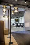 Trumbull and Porter Hotel