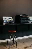 Trumbull and Porter Hotel