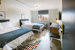 Trumbull and Porter Hotel