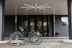 Trumbull and Porter Hotel