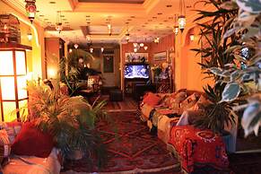 Cosmopolitan Park Hotel