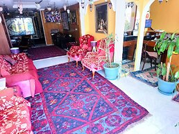 Cosmopolitan Park Hotel