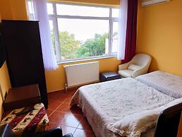 Cosmopolitan Park Hotel