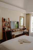 Rawi Warin Resort and Spa