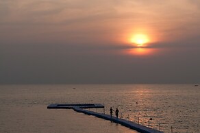 Rawi Warin Resort and Spa