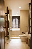 Rawi Warin Resort and Spa