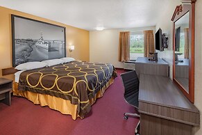 Super 8 by Wyndham Kinder/Coushatta near Casino