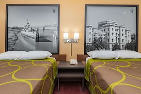 Super 8 by Wyndham Kinder/Coushatta near Casino