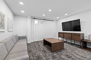 Staybridge Suites Calgary Airport by IHG