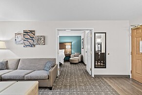 Staybridge Suites Calgary Airport by IHG