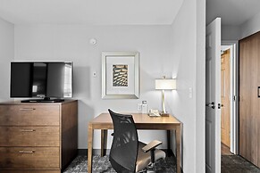 Staybridge Suites Calgary Airport by IHG