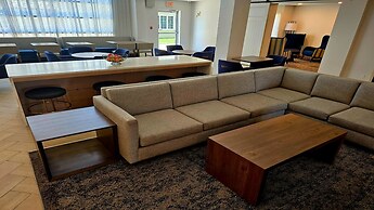 Staybridge Suites Calgary Airport, an IHG Hotel