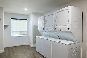 Staybridge Suites Calgary Airport by IHG